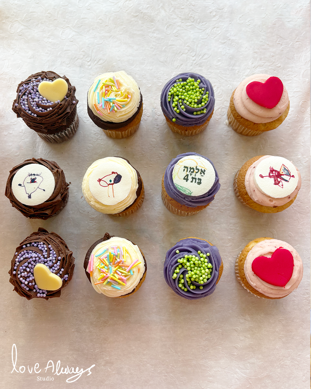 The letters Aa in a typographic diagram